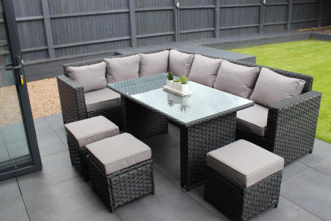 Modern Spacious House - Sleeps 16, Free Parking, Sun Terrace Нанітон Екстер'єр фото