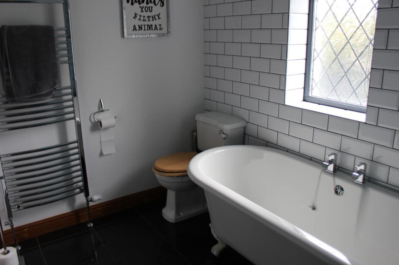 Modern Spacious House - Sleeps 16, Free Parking, Sun Terrace Нанітон Екстер'єр фото