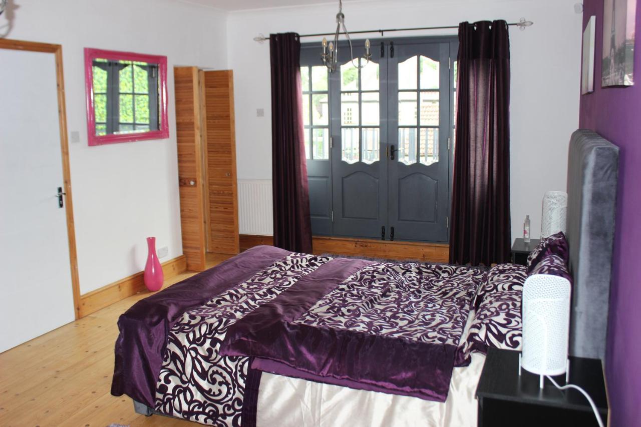 Modern Spacious House - Sleeps 16, Free Parking, Sun Terrace Нанітон Екстер'єр фото