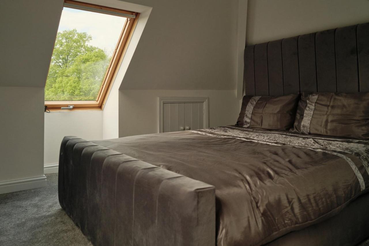 Modern Spacious House - Sleeps 16, Free Parking, Sun Terrace Нанітон Екстер'єр фото
