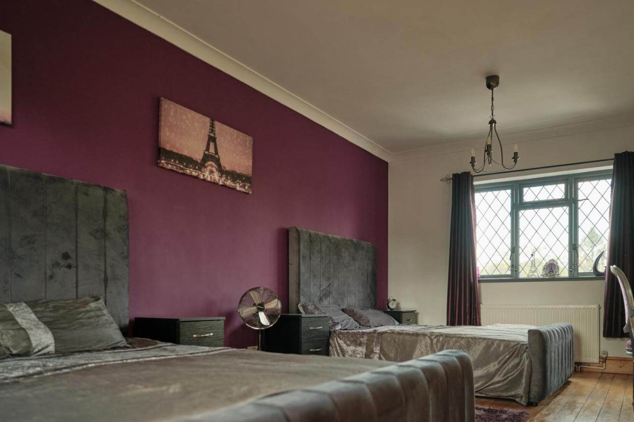Modern Spacious House - Sleeps 16, Free Parking, Sun Terrace Нанітон Екстер'єр фото